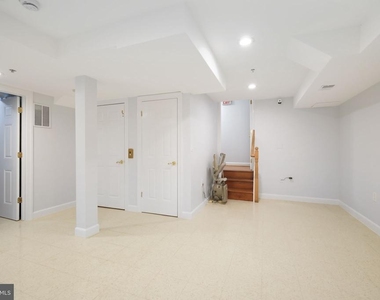711 Lamberton Drive - Photo Thumbnail 45