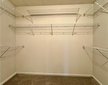 115 Zane Drive - Photo Thumbnail 15