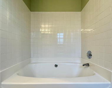115 Zane Drive - Photo Thumbnail 12