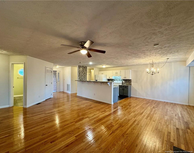 115 Zane Drive - Photo Thumbnail 3