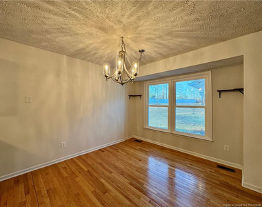 115 Zane Drive - Photo Thumbnail 4