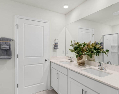 510 Ashley Run - Photo Thumbnail 9