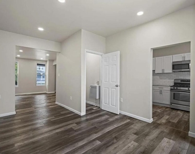 3030 Windsor Avenue - Photo Thumbnail 3