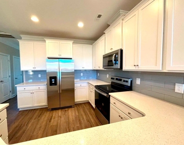 986 Bonanza Lane - Photo Thumbnail 4