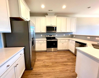 986 Bonanza Lane - Photo Thumbnail 3