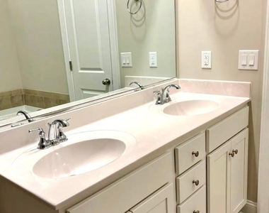986 Bonanza Lane - Photo Thumbnail 14