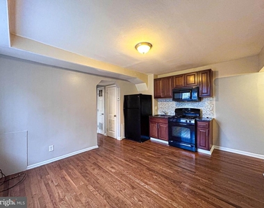 4630 Hillside Road Se - Photo Thumbnail 8