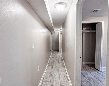 4630 Hillside Road Se - Photo Thumbnail 18