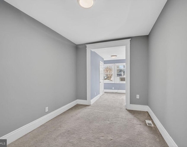 632 Franklin Street Ne - Photo Thumbnail 9