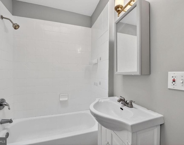 632 Franklin Street Ne - Photo Thumbnail 10