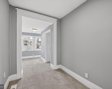632 Franklin Street Ne - Photo Thumbnail 8