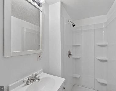 632 Franklin Street Ne - Photo Thumbnail 12