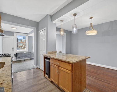 632 Franklin Street Ne - Photo Thumbnail 1