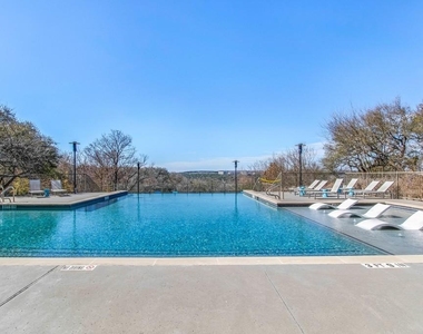 3600 S Lamar Blvd - Photo Thumbnail 22