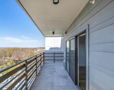 3600 S Lamar Blvd - Photo Thumbnail 10