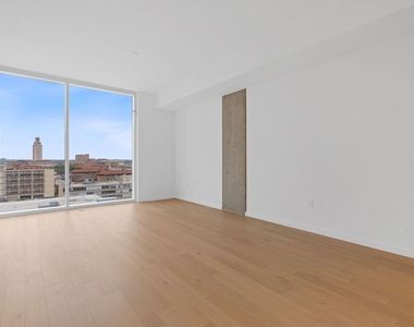 313 W 17th St - Photo Thumbnail 15