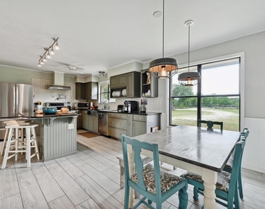 9209 Rock Way Dr - Photo Thumbnail 12