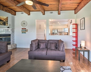 15805 Richards Dr - Photo Thumbnail 9