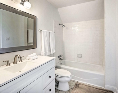 15805 Richards Dr - Photo Thumbnail 23