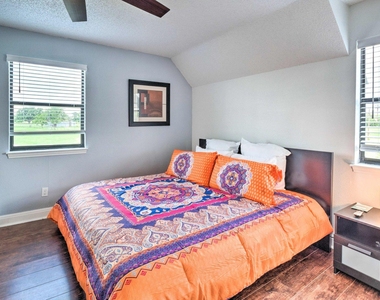 15805 Richards Dr - Photo Thumbnail 20