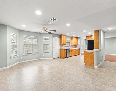 2200 N Shields Dr - Photo Thumbnail 5