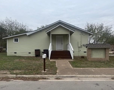 823 Monterrey St - Photo Thumbnail 1