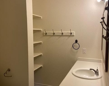 823 Monterrey St - Photo Thumbnail 6