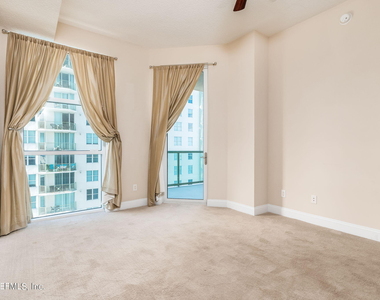 1431 Riverplace Boulevard - Photo Thumbnail 6