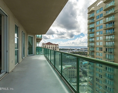 1431 Riverplace Boulevard - Photo Thumbnail 3