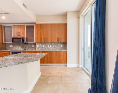 1431 Riverplace Boulevard - Photo Thumbnail 22