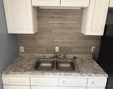 1052 Maynard Street - Photo Thumbnail 2