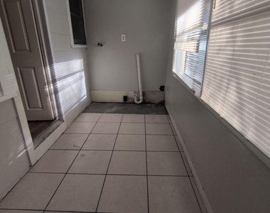 1037 Detroit Street - Photo Thumbnail 12