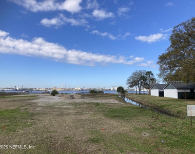5240 River Park Drive - Photo Thumbnail 2