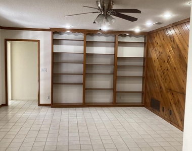 5240 River Park Drive - Photo Thumbnail 4