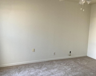 5240 River Park Drive - Photo Thumbnail 11