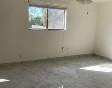 5240 River Park Drive - Photo Thumbnail 7