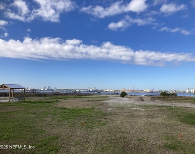 5240 River Park Drive - Photo Thumbnail 17