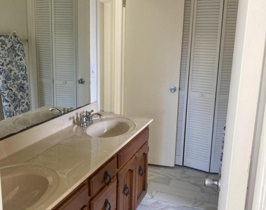 5240 River Park Drive - Photo Thumbnail 8