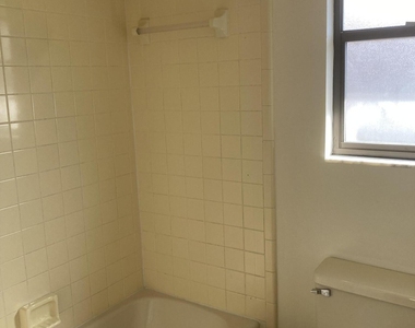5240 River Park Drive - Photo Thumbnail 12
