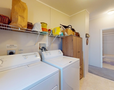 106 Ohio Street - Photo Thumbnail 6