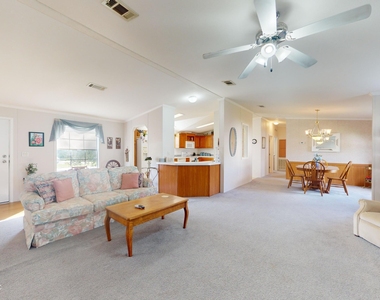 106 Ohio Street - Photo Thumbnail 2