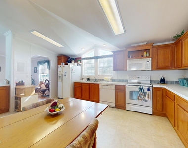 106 Ohio Street - Photo Thumbnail 3