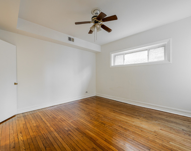 7831 S Kingston Avenue - Photo Thumbnail 7