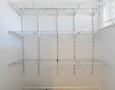 7831 S Kingston Avenue - Photo Thumbnail 15