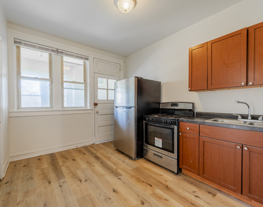 7831 S Kingston Avenue - Photo Thumbnail 12