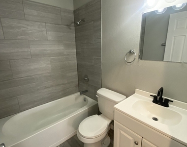 2751 W 72nd Street - Photo Thumbnail 3