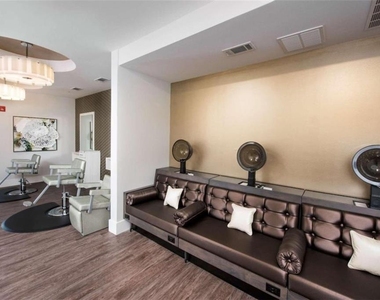 1490 W Ernest Barrett Parkway W - Photo Thumbnail 22