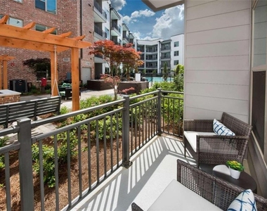 1490 W Ernest Barrett Parkway W - Photo Thumbnail 18