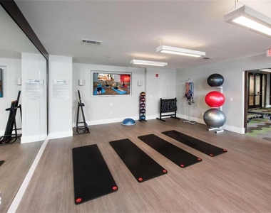 1490 W Ernest Barrett Parkway W - Photo Thumbnail 19