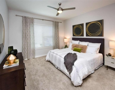 1490 W Ernest Barrett Parkway W - Photo Thumbnail 14